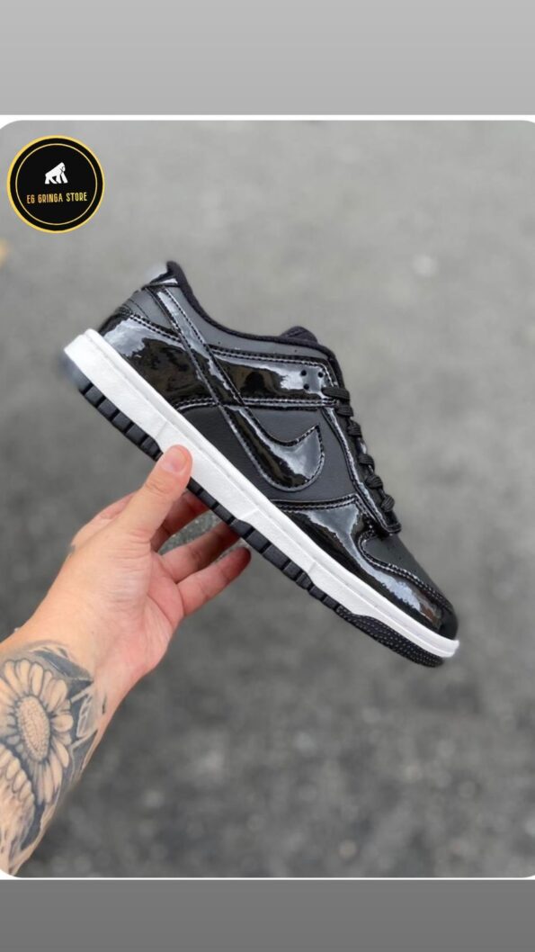 SB Dunk Low - Image 2