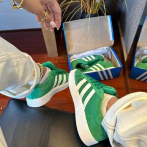 Tênis Adidas
